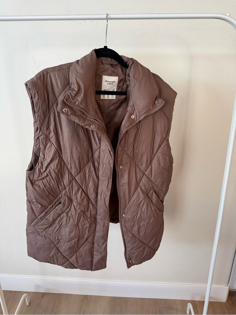 Abercrombie & Fitch Quilted Sleeveless Puffer Vest - Mauve Brown